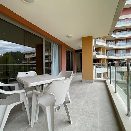 Peter House - Free Parking Apartment